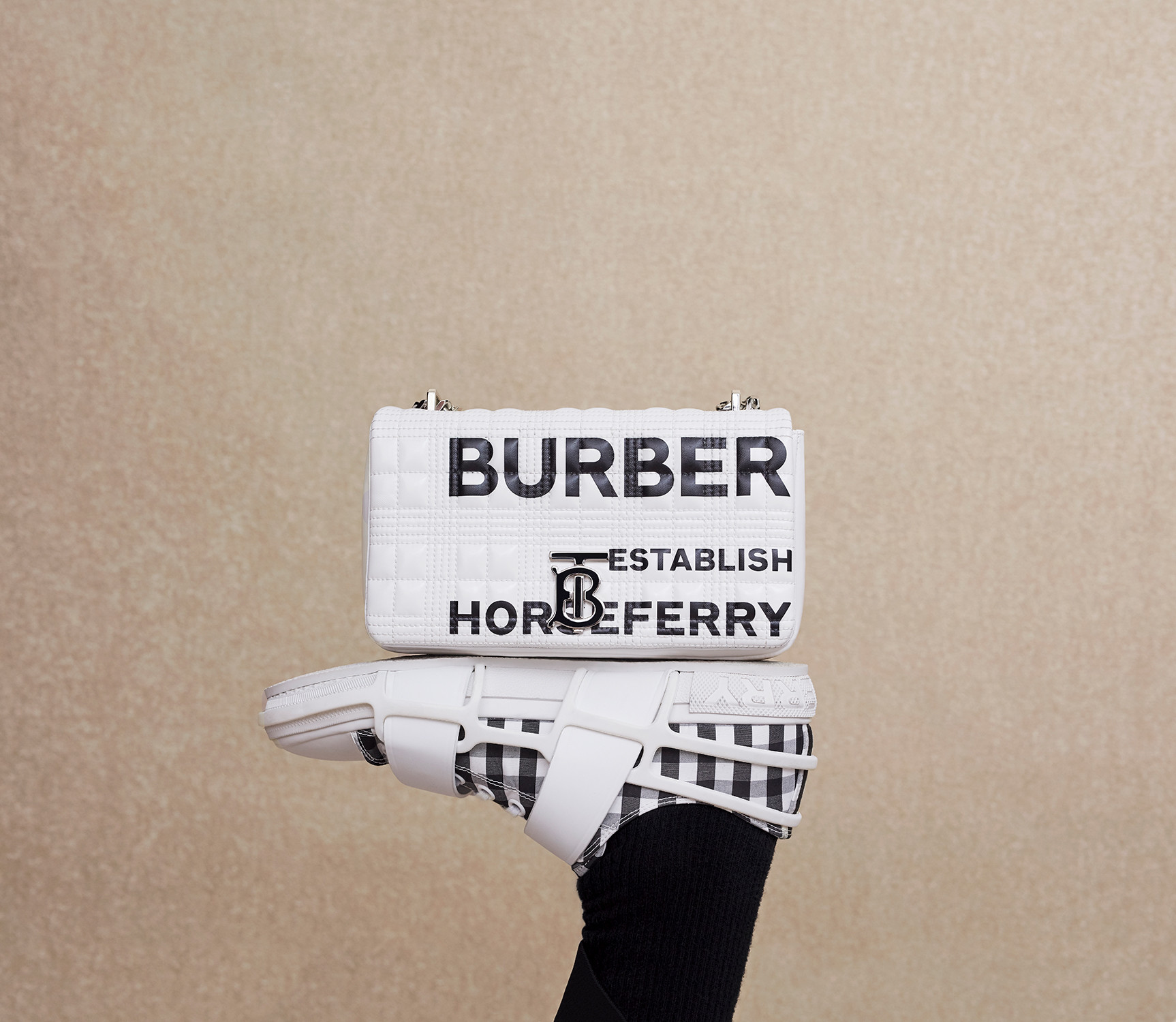 Burberry X Printemps, shot by Yann Weber - © artifices
